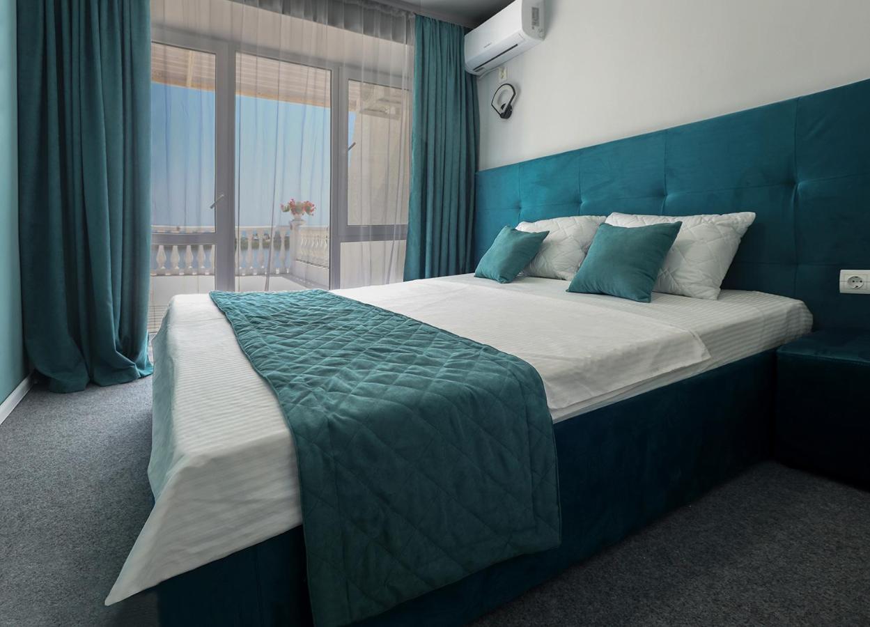 Panorama Briz Hotell Karolino-Buhaz Eksteriør bilde