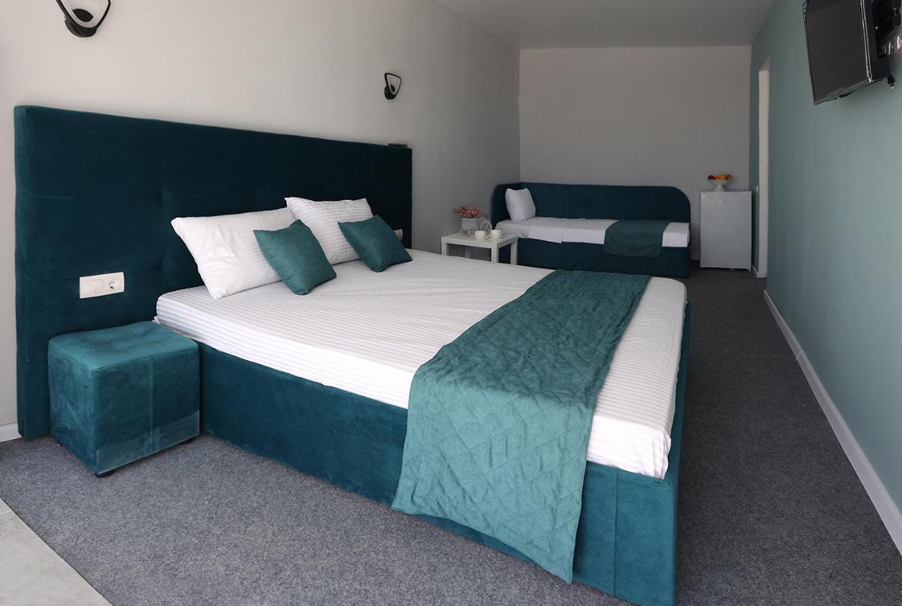 Panorama Briz Hotell Karolino-Buhaz Eksteriør bilde